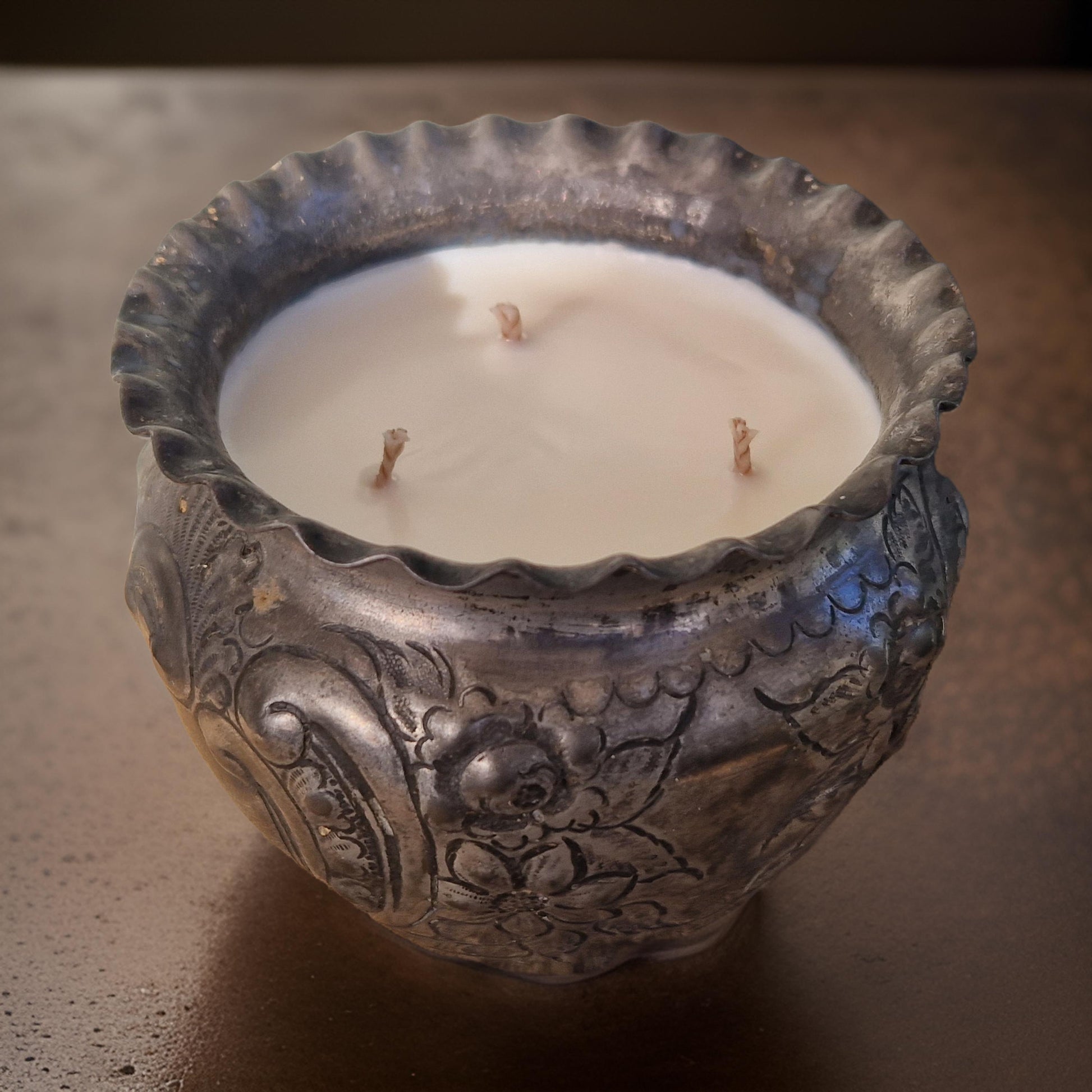 3 Wick Candle | Amber & Rock Salt Fragrance-1